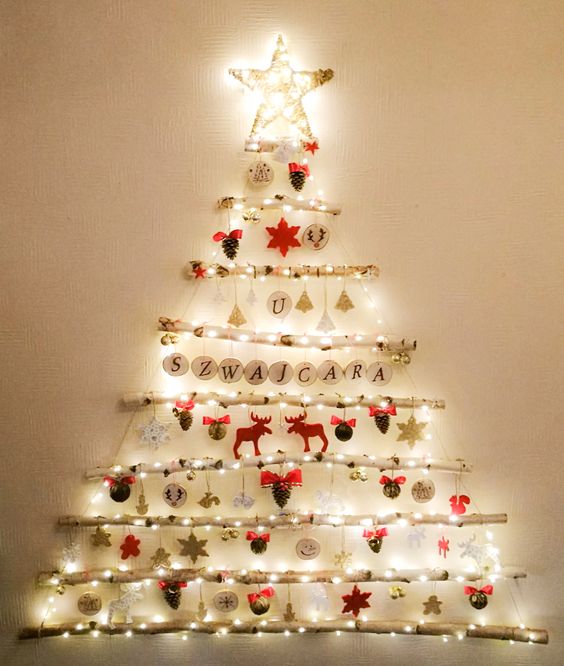 8 Christmas wall decoration ideas to give your space a new look