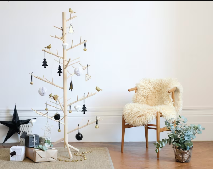 9 Best Christmas Trees That Adds To The Festive Atmosphere