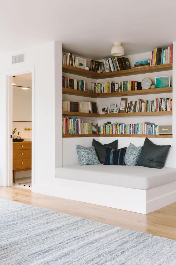 7 Best Places to Place Bookcases in Small Spaces