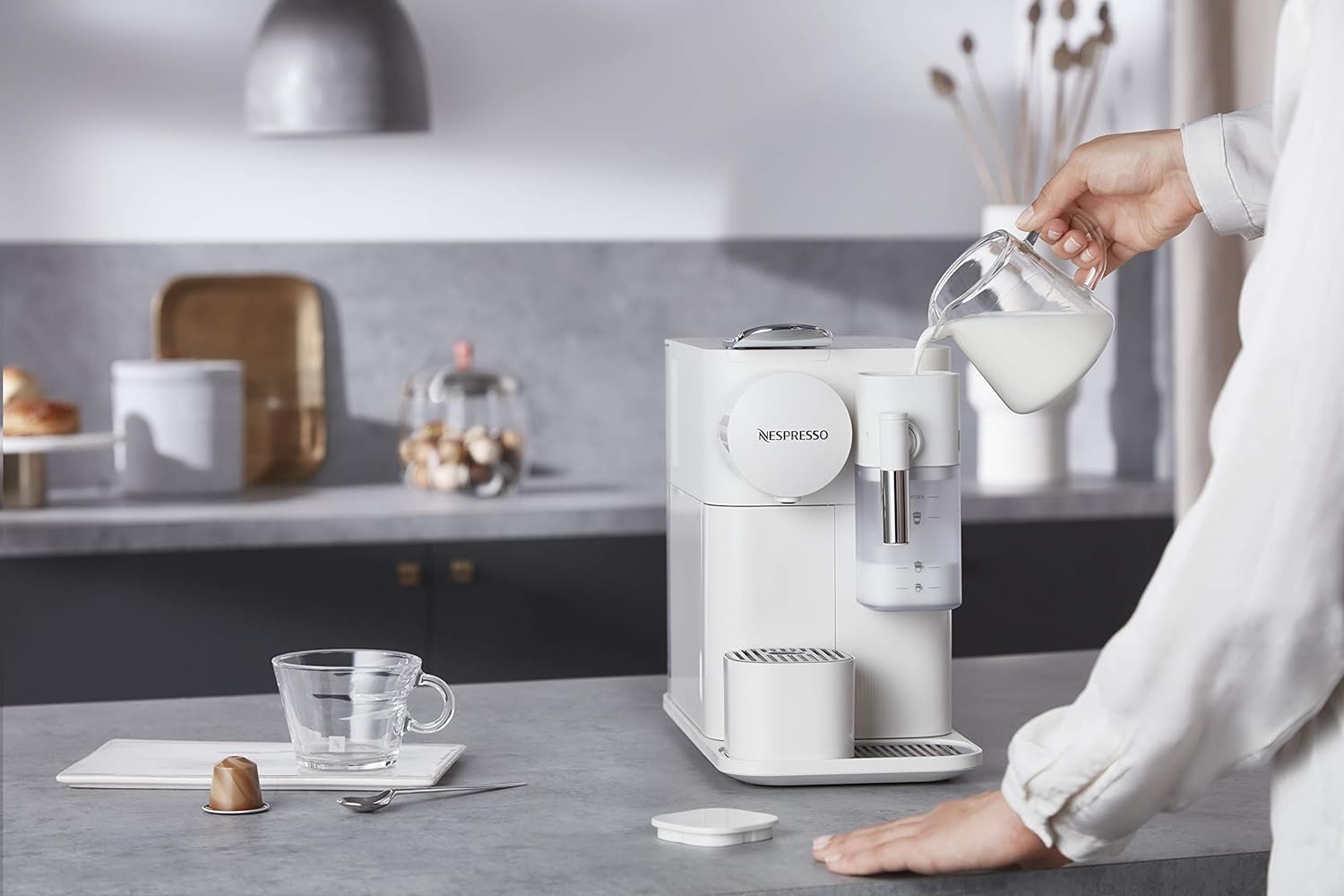 DeLonghi Nespresso Lattissima One Warm Slate Espresso Machine Review