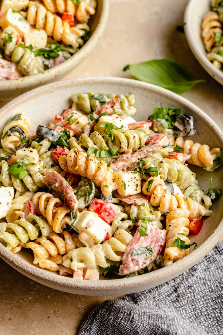 Italian Creamy Pasta Salad: Refreshing Gathering Dinner