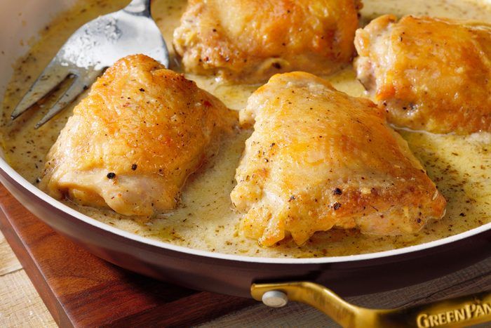 How To Cook Delicious Smothered Chicken?