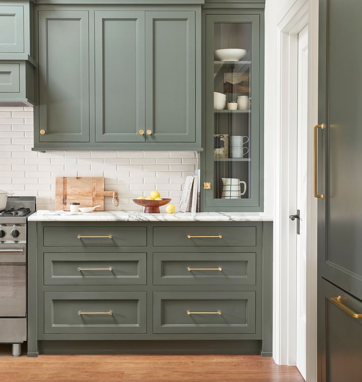 How To Clean Kitchen Cabinets So They Look Good As New